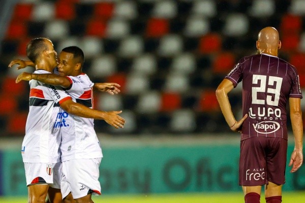 Foto: Thiago Calil/AGIF -Bruno Michel jogador do Botafogo-SP comemora seu gol durante partida contra o Ferroviária
