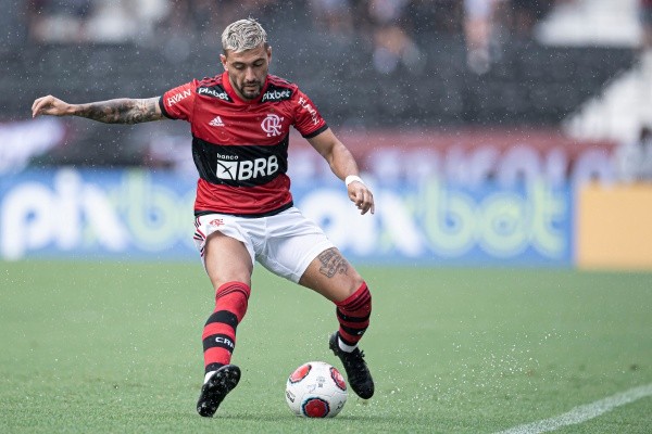 Foto: Jorge Rodrigues/AGIF | Paulo Sousa se rendeu ao talento de Arrascaeta