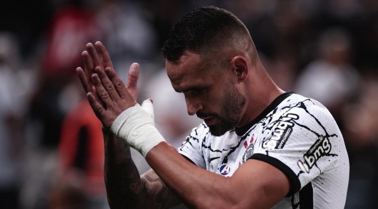 Foto: Ettore Chiereguini/AGIF - Comentaristas apontaram alguns erros envolvendo Renato.