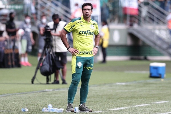 (Foto: Ettore Chiereguini/AGIF) Raphael Veiga volta a falar da final do Mundial do Palmeiras