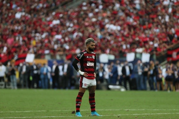 Foto:Gil Gomes/AGIF | Gabigol é denunciado por ter provocado a torcida do Vasco, segundo o TJD
