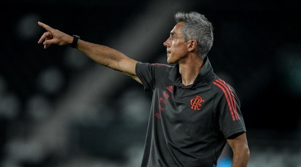 Paulo Sousa pediu a chegada de um ponta para o Flamengo (Foto: Thiago Ribeiro/AGIF)