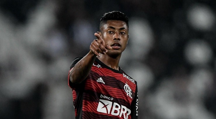 Foto: Thiago Ribeiro/AGIF - Atacante foi exaltado por Denílson.