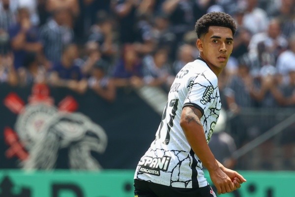 (Foto: Marcello Zambrana/AGIF) Du Queiroz revela aposta com Róger Guedes