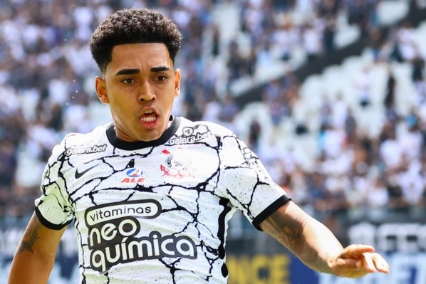 Foto: Marcello Zambrana/AGIF – Du Queiroz tem contrato vigente no Corinthians até o fim de 2024