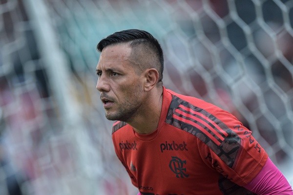 Foto: Thiago Ribeiro/AGIF – Diego Alves perdeu espaço no Flamengo de Paulo Sousa e foi indicado por Ceni no São Paulo