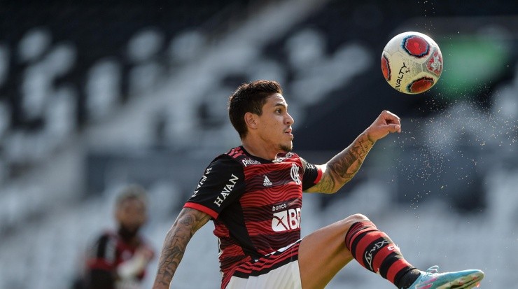 Pedro é o nome que Leila, Abel e Anderson Barros entraram em consenso e por isso o Palmeiras quer o centrovante para a sequência da temporada. Foto: Thiago Ribeiro/ AGIF