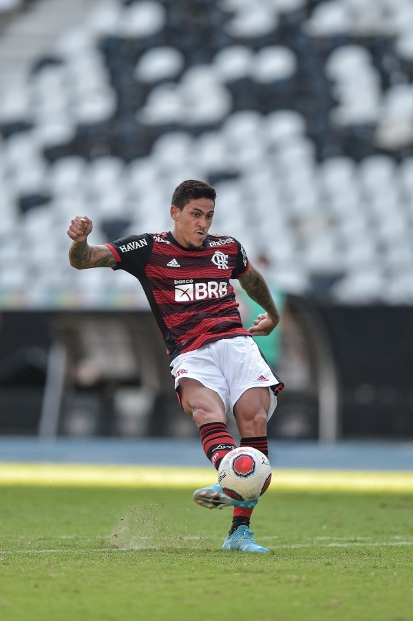 Foto:Thiago Ribeiro/AGIF | Fla quer R$ 138 MI + Pk e Menino para negociar Pedro com o Palmeiras
