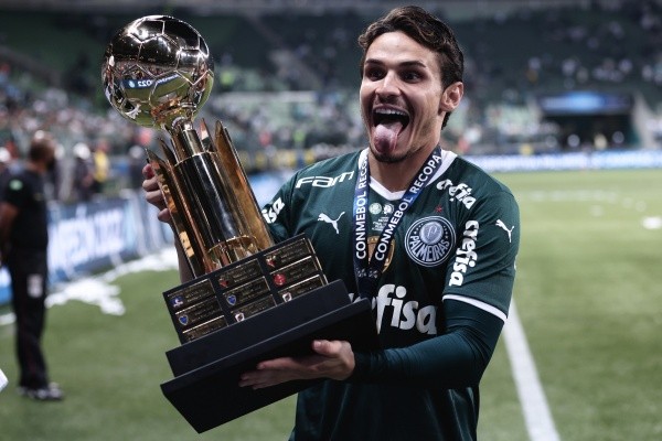 (Foto: Ettore Chiereguini/AGIF) Raphael Veiga volta a falar da final do Mundial do Palmeiras