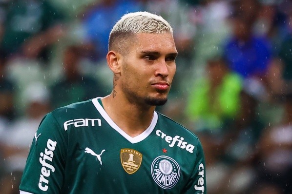 Mesmo com gols, Navarro também foi alvo de críticas -  Foto: Marcello Zambrana/AGIF