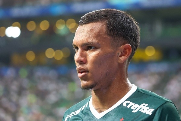 Foto: Marcello Zambrana/AGIF – Neto destaca talento de Gabriel Veron