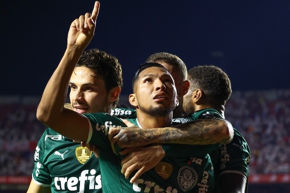 (Foto: Marcello Zambrana/AGIF) Rony fala sobre futuro brilhante de Navarro no Palmeiras