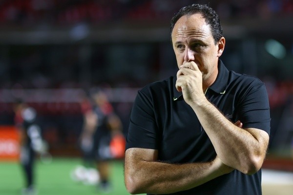 Foto: Marcello Zambrana/AGIF – Rogério Ceni foi eleito por Vampeta como favorito a virar melhor técnico do Brasil