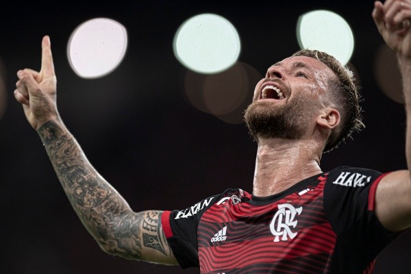 Foto: Jorge Rodrigues/AGIF – Léo Pereira jogou cinco partidas com David Luiz na zaga e Flamengo só tomou um gol