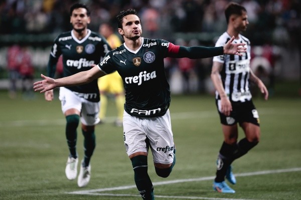 Foto:Ettore Chiereguini/AGIF – Raphael Veiga marcou contra o Santos no Paulistão