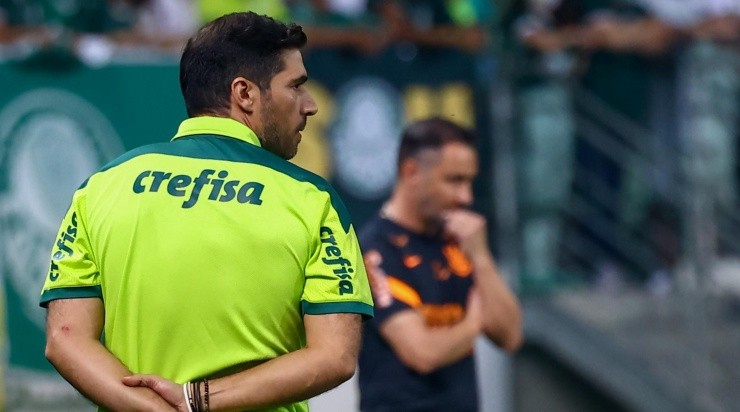 Foto: Marcello Zambrana/AGIF - Abel quer pés no chão no Dérbi