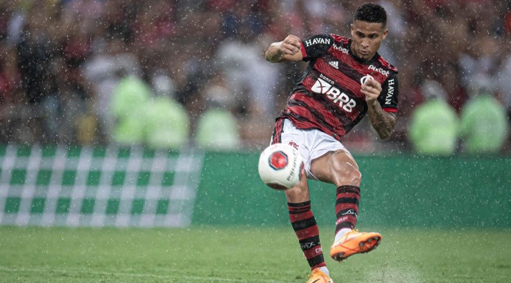 Foto: Jorge Rodrigues/AGIF - João Gomes foi exaltado pelo jornal.