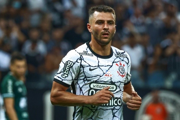 Foto: Marcello Zambrana/AGIF – Júnior Moraes deve deixar o Timão