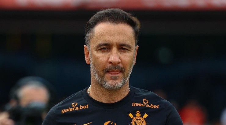Vitor Pereira foi bastante elogiado por Rafael Ramos. Foto: Marcelo Zambranno/ AGIF