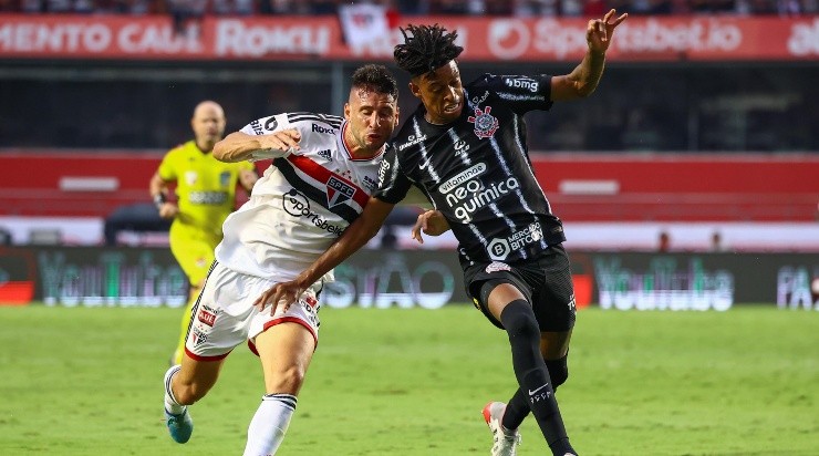 Robson Bambu pode ser titular do Corinthians contra o Fortaleza. Foto:     Marcello Zambrana/AGIF