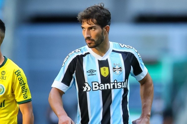 Foto: Pedro H. Tesch/AGIF – Lucas Silva está em reta final de contrato no Grêmio e Santos monitora volante