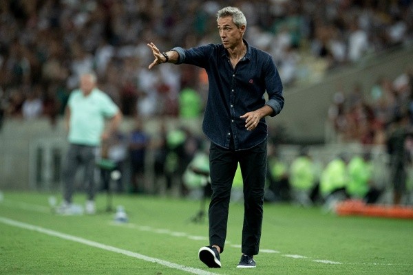 Jorge Rodrigues/AGIF/ Paulo Sousa durante partida no Brasileirão. 