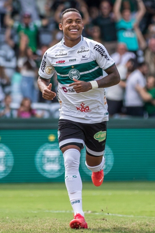 ((Foto: Robson Mafra/AGIF) Igor Paixão está na mira do Flamengo