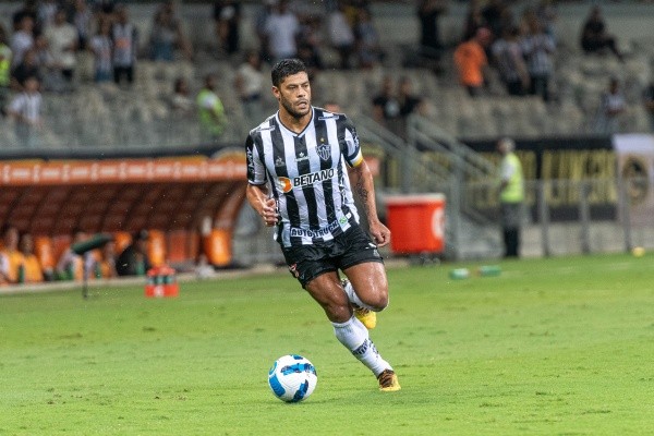 Foto:Alessandra Torres/AGIF | Hulk se rende ao Palmeiras