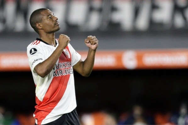 Foto: Fotobairesarg/AGIF – De La Cruz tem contrato até dezembro e Palmeiras já estudou contratação anteriormente do meia do River