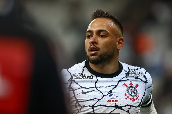 Maycon pode retornar ao Corinthians em 2022 (Foto: Marcello Zambrana/AGIF)