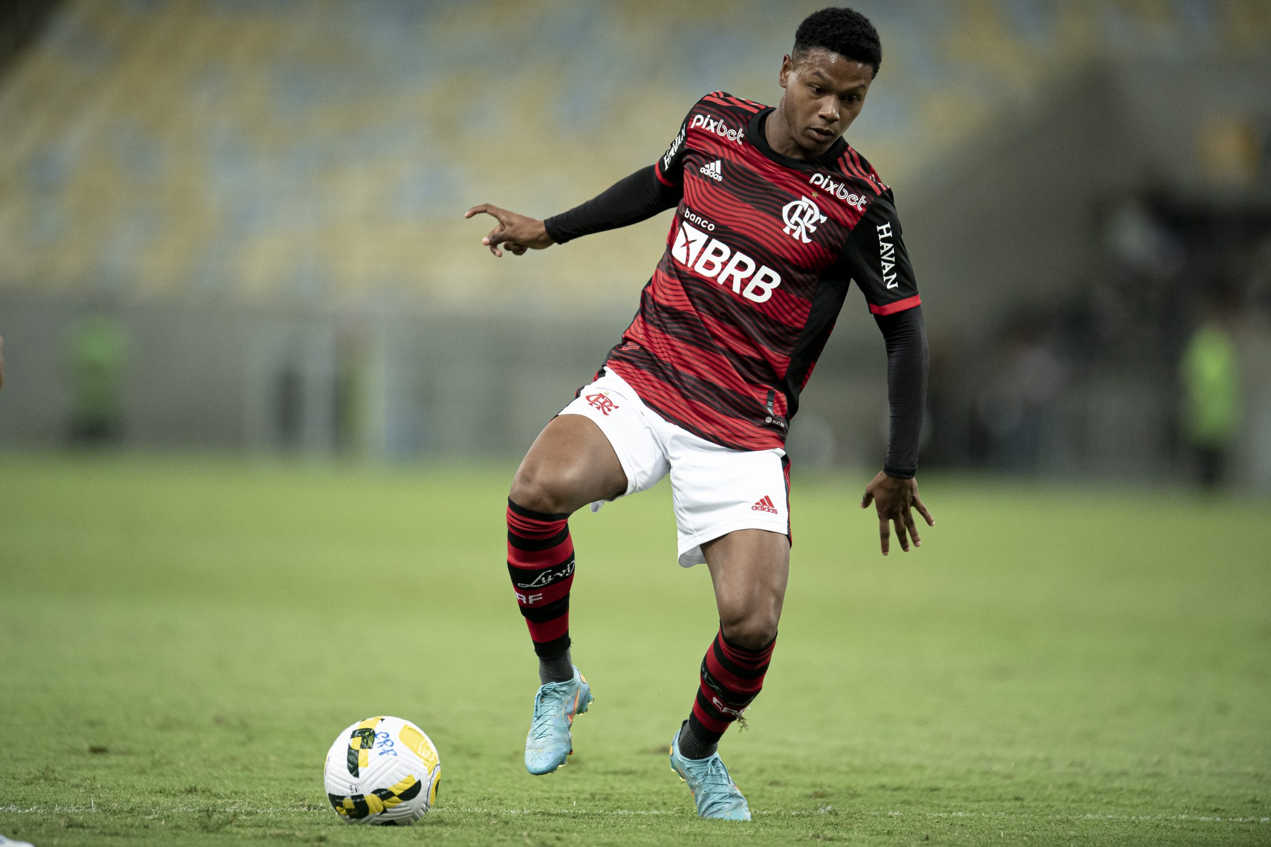 Foto: Jorge Rodrigues/AGIF – Matheus França sofreu uma fratura na fíbula contra o São Paulo