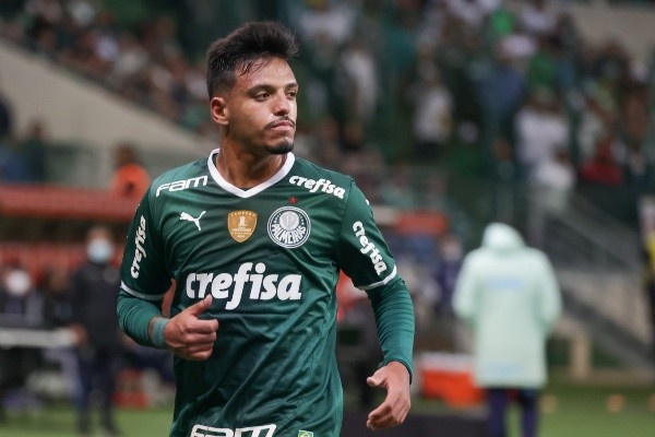Gabriel Menino ''voltou'' ao time titular do Palmeiras (Foto: Marcello Zambrana/AGIF