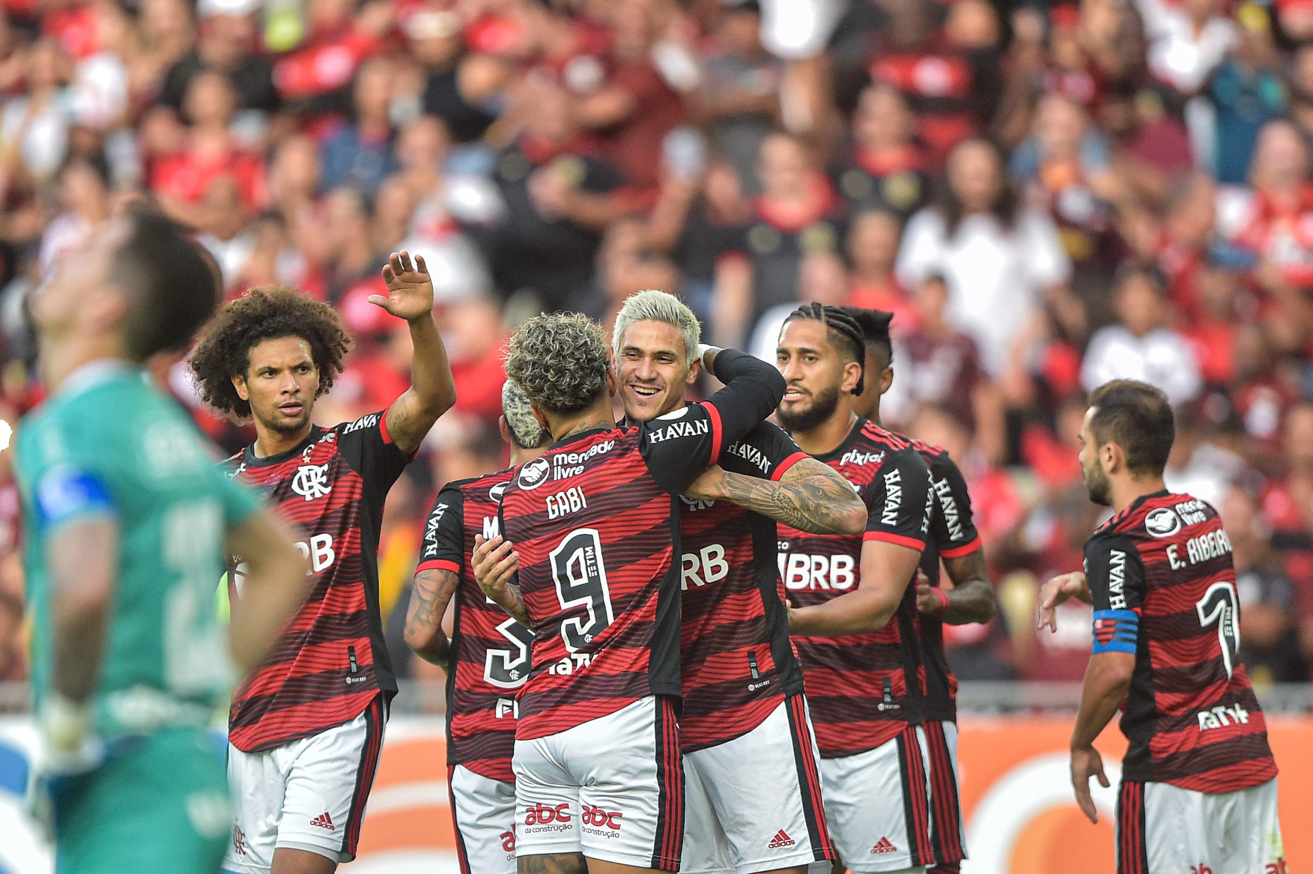 Foto: Thiago Ribeiro/AGIF – Pedro e Gabigol devem começar contra o América-MG juntos entre os titulares