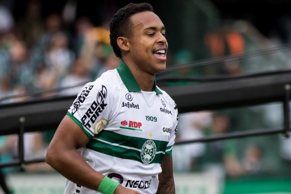 Foto: Robson Mafra/AGIF