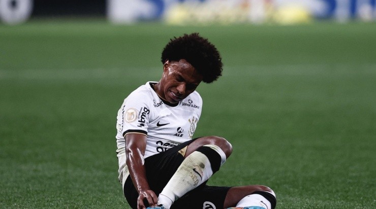 Willian deve retornar ao time titular contra o Atlético Goianiense. Foto:Ettore Chiereguini/AGIF