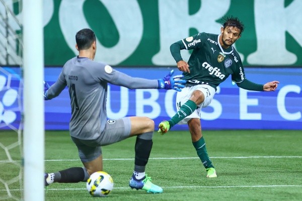 Foto: Marcello Zambrana/AGIF – Camisa 14 é o líder de assistências no elenco alviverde desde 2021 e pode rumar para a Europa
