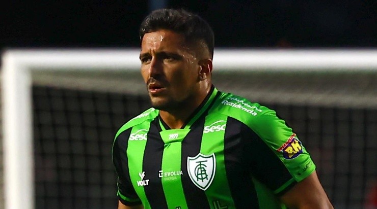 Foto: Marcello Zambrana/AGIF - Aloísio acabou acertando com o América-MG.