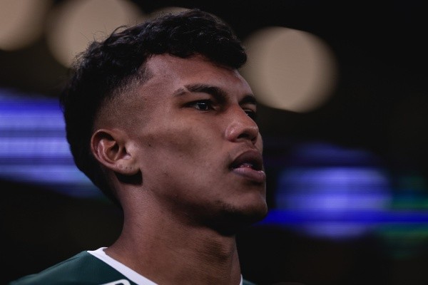 Foto: Ettore Chiereguini/AGIF – Verón vem sendo muito elogiado pela torcida do Palmeiras
