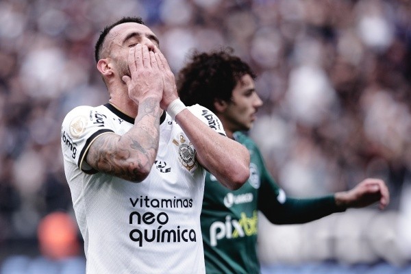 Foto: Ettore Chiereguini/AGIF – Renato Augusto deve ser titular contra o Flamengo pela Libertadores