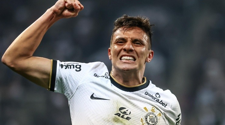 Foto: Marcello Zambrana/AGIF - Mantuan foi titular de VP no Corinthians