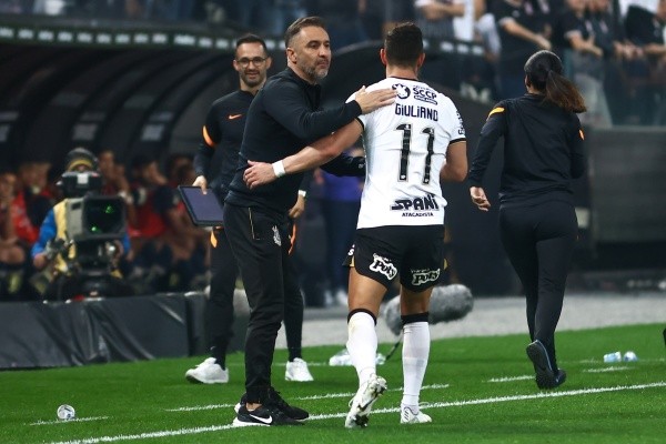 Foto: Marcello Zambrana/AGIF – Giuliano e Piton foram criticados por Neto