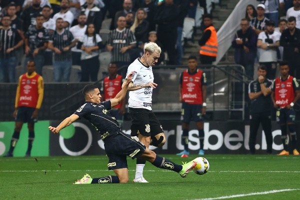 Marcello Zambrana/AGIF/ Corinthians e Santos nas oitavas de final da Copa do Brasil. 