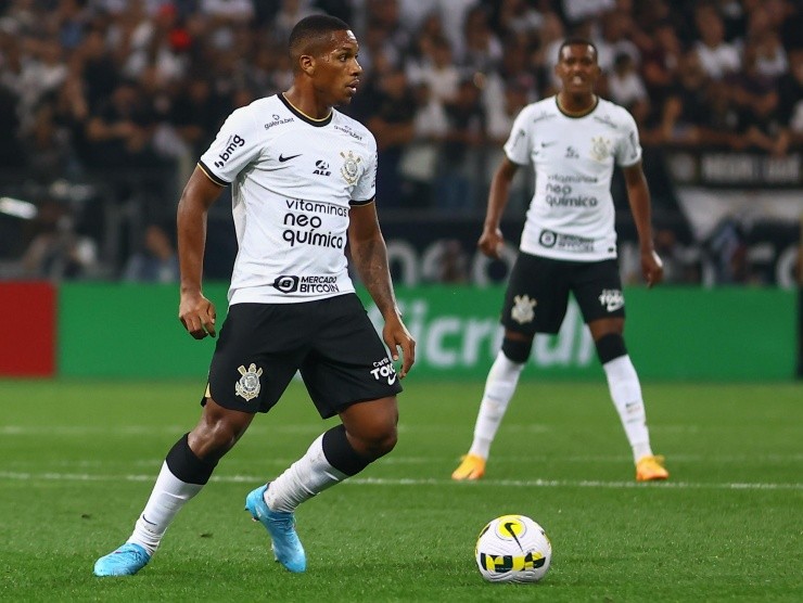 Marcello Zambrana/AGIF – Xavier atuando com a camisa do Corinthians em 2022
