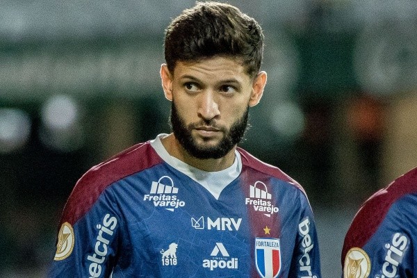 Foto: Robson Mafra/AGIF – Juninho Capixaba, destaque do Fortaleza, está na mira do Palmeiras para 2023