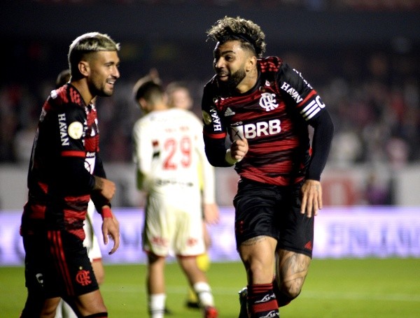 Foto: Alan Morici/AGIF – Gabigol e Arrascaeta continuam como mais valiosos do Flamengo, segundo “Transfermarkt”