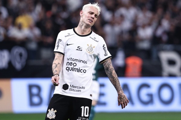 Foto: Ettore Chiereguini/AGIF – Guedes não foi expulso por entrada forte em Gómez durante dérbi do último sábado