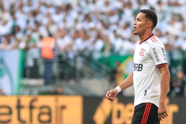Foto:Marcello Zambrana/AGIF – Lázaro