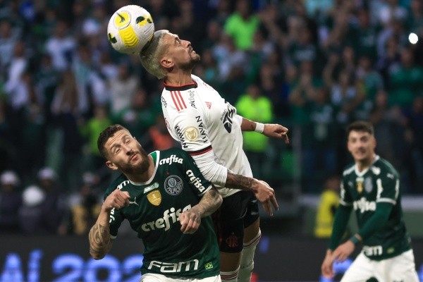 Marcello Zambrana/AGIF/ Palmeiras x Flamengo em campo.