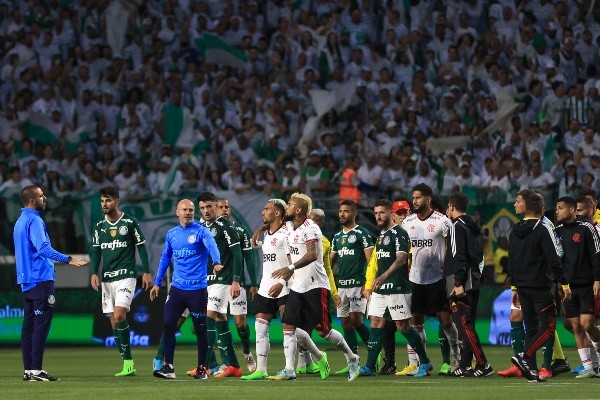 Marcello Zambrana/AGIF/ Palmeiras e Flamengo em campo pelo Brasileirão. 