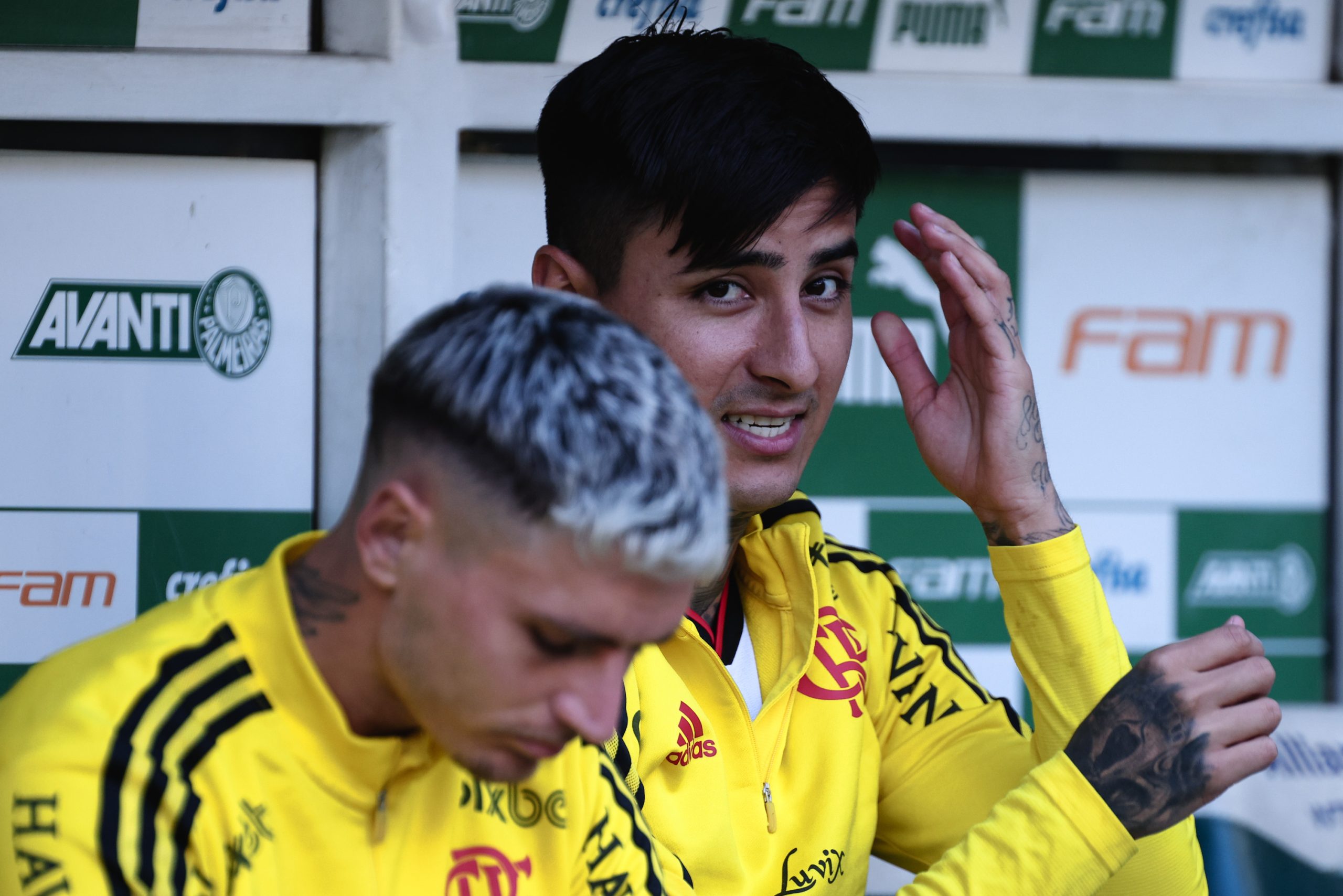 Foto: Ettore Chiereguini/AGIF – Guillermo Varela e Erick Pulgar